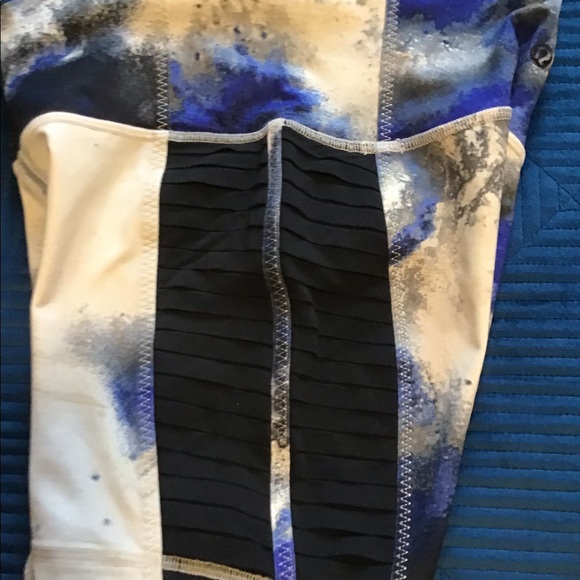 Lululemon Breath of Fire Short - Picture 2 of 4